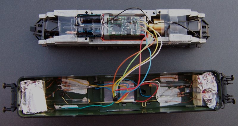 Gehäuse mit Beleuchtungssatz